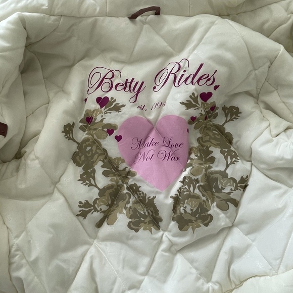 Betty Rides jacket - Picture 8 of 12